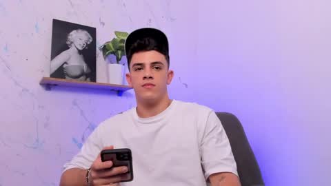 Snapshot of mikecooper_ chatting on 01-21-25, 08:08 Mike Cooper online show from 01-21-25, 08:08