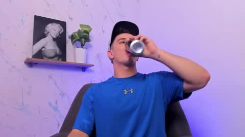 Snapshot of mikecooper_ chatting on 01-30-25, 08:11 Mike Cooper online show from 01-30-25, 08:11