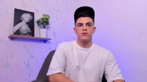 Snapshot of mikecooper_ chatting on 01-31-25, 10:20 Mike Cooper online show from 01-31-25, 10:20