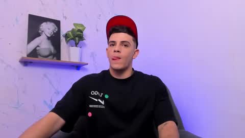 Snapshot of mikecooper_ chatting on 02-05-25, 05:41 Mike Cooper online show from 02-05-25, 05:41