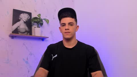 Snapshot of mikecooper_ chatting on 02-08-25, 06:33 Mike Cooper online show from 02-08-25, 06:33