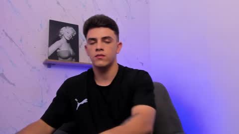 Snapshot of mikecooper_ chatting on 03-11-25, 05:05 Mike Cooper online show from 03-11-25, 05:05