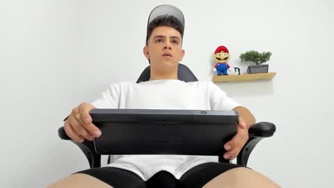 Snapshot of mikecooper_ chatting on 09-11-25, 11:16 Mike Cooper online show from 09-11-25, 11:16