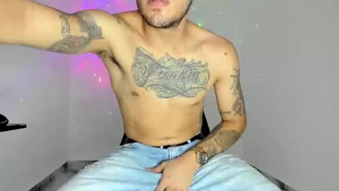 mikee_scooth online show from 04-17-26, 01:08