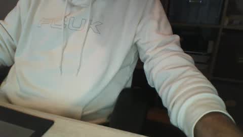 Snapshot of mikefun4711 chatting on 11-04-25, 06:12 mikefun4711 online show from 11-04-25, 06:12