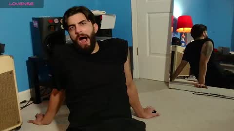 mikehawk1589 online show from 02-05-25, 08:11