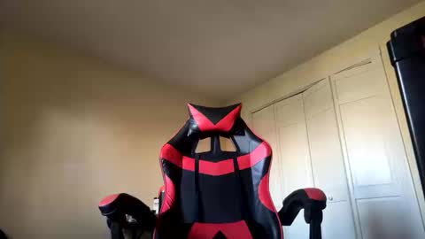 mikeiron126150 online show from 10-19-25, 09:37