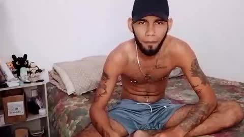 Snapshot of mikeking_leandroking chatting on 10-22-25, 01:44 mikeking_leandroking online show from 10-22-25, 01:44