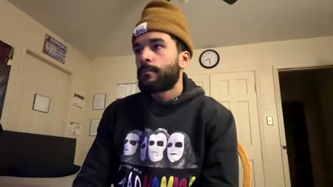 Snapshot of mikemikemikey9996 chatting on 11-12-25, 01:28 mikemikemikey9996 online show from 11-12-25, 01:28