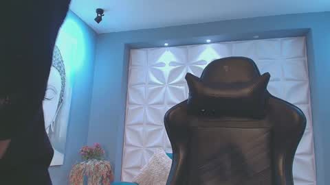 Snapshot of mikepark_ chatting on 09-17-25, 11:12 MIKE PARK  online show from 09-17-25, 11:12