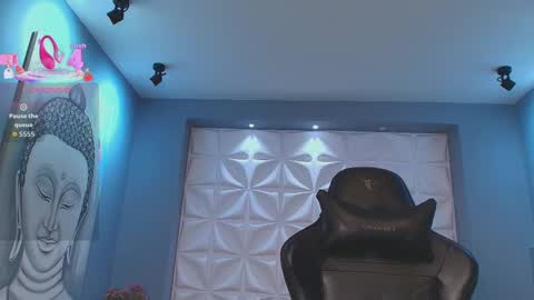 Snapshot of mikepark_ chatting on 09-20-25, 11:11 MIKE PARK  online show from 09-20-25, 11:11