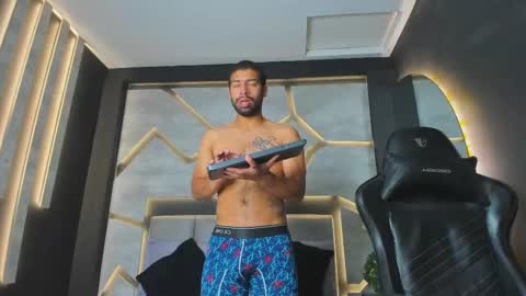 Snapshot of mikepark_ chatting on 10-20-25, 11:10 MIKE PARK  online show from 10-20-25, 11:10