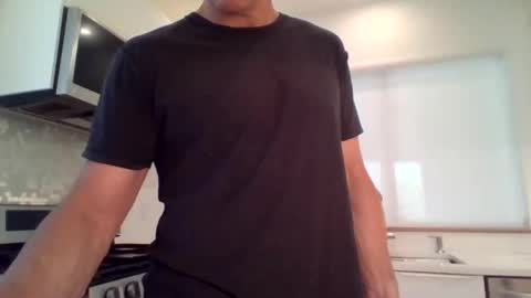 Snapshot of mikeps23 chatting on 06-16-26, 05:26 mikeps23 online show from 06-16-26, 05:26