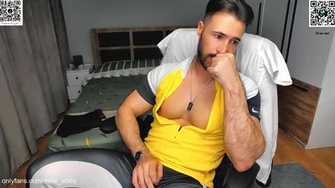 Mike    online show from 02-10-26, 02:43