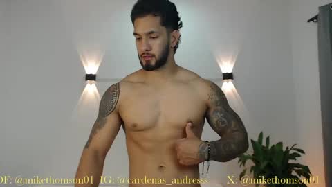 Snapshot of mikethomson01 chatting on 04-29-26, 12:27 Mike online show from 04-29-26, 12:27