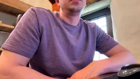 Snapshot of mikeydubs10 chatting on 04-13-26, 06:46 mikeydubs10 online show from 04-13-26, 06:46