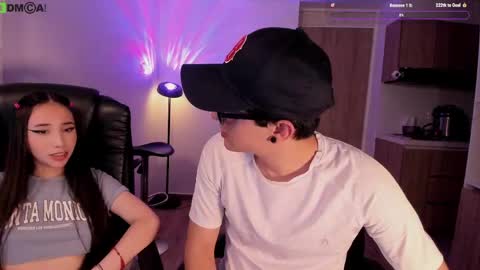 Snapshot of mikeyvioleta chatting on 05-06-26, 11:48 VIOLETAMIKE online show from 05-06-26, 11:48