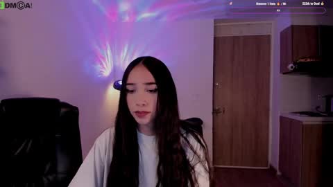 Snapshot of mikeyvioleta chatting on 05-09-26, 11:32 VIOLETAMIKE online show from 05-09-26, 11:32