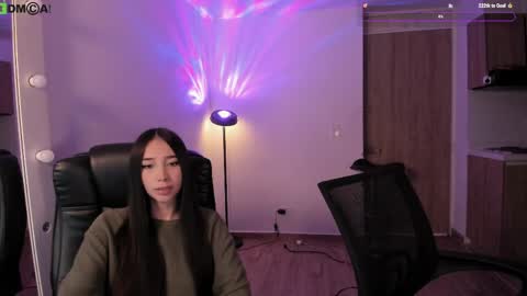 Snapshot of mikeyvioleta chatting on 05-23-26, 09:13 VIOLETAMIKE online show from 05-23-26, 09:13
