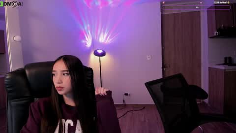 Snapshot of mikeyvioleta chatting on 05-24-26, 08:30 VIOLETAMIKE online show from 05-24-26, 08:30