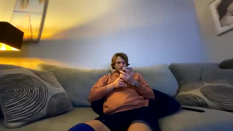 Snapshot of mikeywhite123 chatting on 03-05-25, 08:10 mikeywhite123 online show from 03-05-25, 08:10