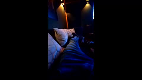 mikie19891 online show from 12-21-25, 03:02