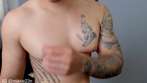 Snapshot of mikke_love chatting on 01-19-25, 05:07 MIKKE online show from 01-19-25, 05:07