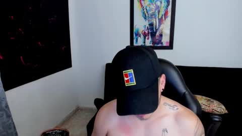 Snapshot of mikke_love chatting on 09-26-25, 01:48 MIKKE online show from 09-26-25, 01:48