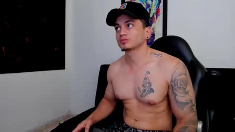 Snapshot of mikke_love chatting on 10-12-25, 03:11 MIKKE online show from 10-12-25, 03:11