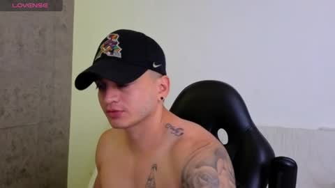 MIKKE online show from 04-29-26, 02:43