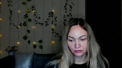 Adalina online show from 12-21-25, 12:23