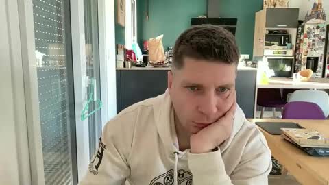 Snapshot of miklp8463 chatting on 02-06-26, 08:18 miklp8463 online show from 02-06-26, 08:18