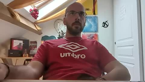 Snapshot of mikmik91 chatting on 12-24-24, 10:33 mikmik91 online show from 12-24-24, 10:33