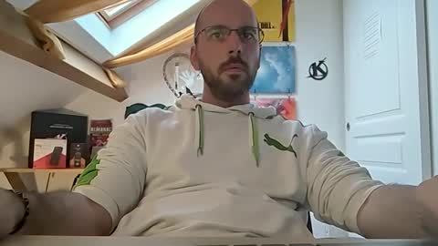 Snapshot of mikmik91 chatting on 01-20-25, 03:28 mikmik91 online show from 01-20-25, 03:28