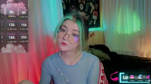 Snapshot of miko_meow chatting on 12-22-25, 06:21 Miko online show from 12-22-25, 06:21