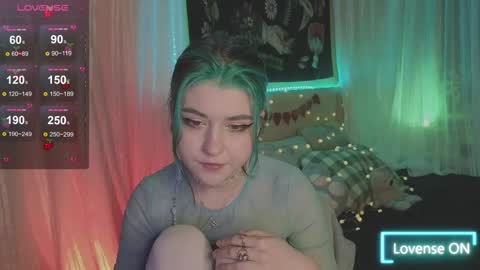 Snapshot of miko_meow chatting on 02-21-26, 06:31 Miko online show from 02-21-26, 06:31