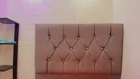   miku katsuragi  online show from 04-23-26, 11:18