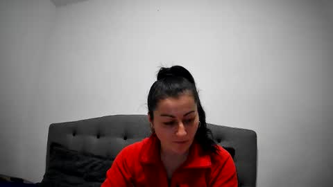 Snapshot of mikyloveu chatting on 12-13-24, 04:38 Mikyloveu online show from 12-13-24, 04:38