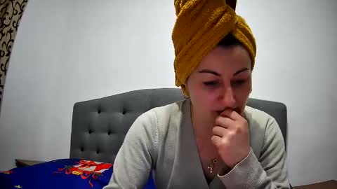 Snapshot of mikyloveu chatting on 12-23-24, 04:39 Mikyloveu online show from 12-23-24, 04:39