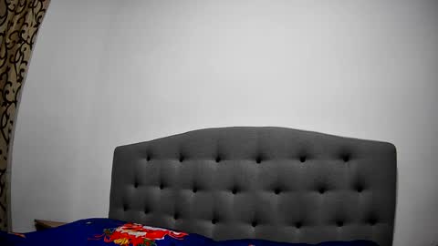 Snapshot of mikyloveu chatting on 12-26-24, 05:30 Mikyloveu online show from 12-26-24, 05:30