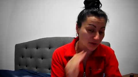 Snapshot of mikyloveu chatting on 01-31-25, 06:47 Mikyloveu online show from 01-31-25, 06:47