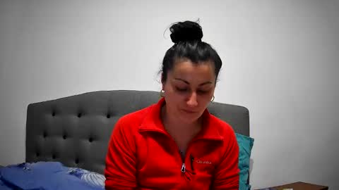 Snapshot of mikyloveu chatting on 02-24-25, 03:53 Mikyloveu online show from 02-24-25, 03:53