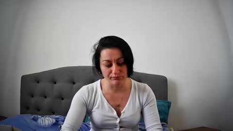 Snapshot of mikyloveu chatting on 03-04-25, 03:15 Mikyloveu online show from 03-04-25, 03:15