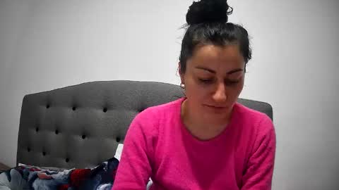 Snapshot of mikyloveu chatting on 01-14-26, 04:56 Mikyloveu online show from 01-14-26, 04:56