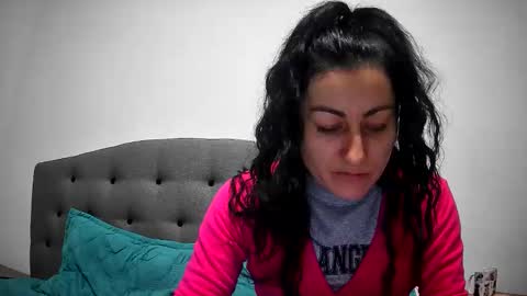 Snapshot of mikyloveu chatting on 02-04-26, 04:13 Mikyloveu online show from 02-04-26, 04:13