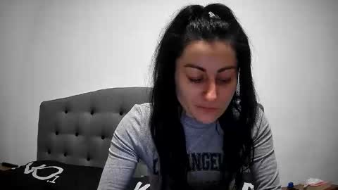 Snapshot of mikyloveu chatting on 02-09-26, 04:00 Mikyloveu online show from 02-09-26, 04:00