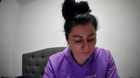 Snapshot of mikyloveu chatting on 02-27-26, 04:29 Mikyloveu online show from 02-27-26, 04:29