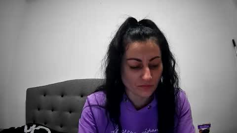 Snapshot of mikyloveu chatting on 03-04-26, 04:02 Mikyloveu online show from 03-04-26, 04:02