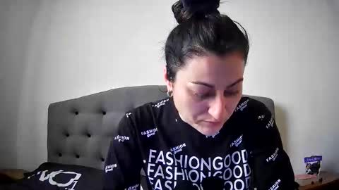 Snapshot of mikyloveu chatting on 03-05-26, 03:08 Mikyloveu online show from 03-05-26, 03:08