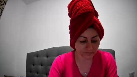 Snapshot of mikyloveu chatting on 03-21-26, 03:48 Mikyloveu online show from 03-21-26, 03:48